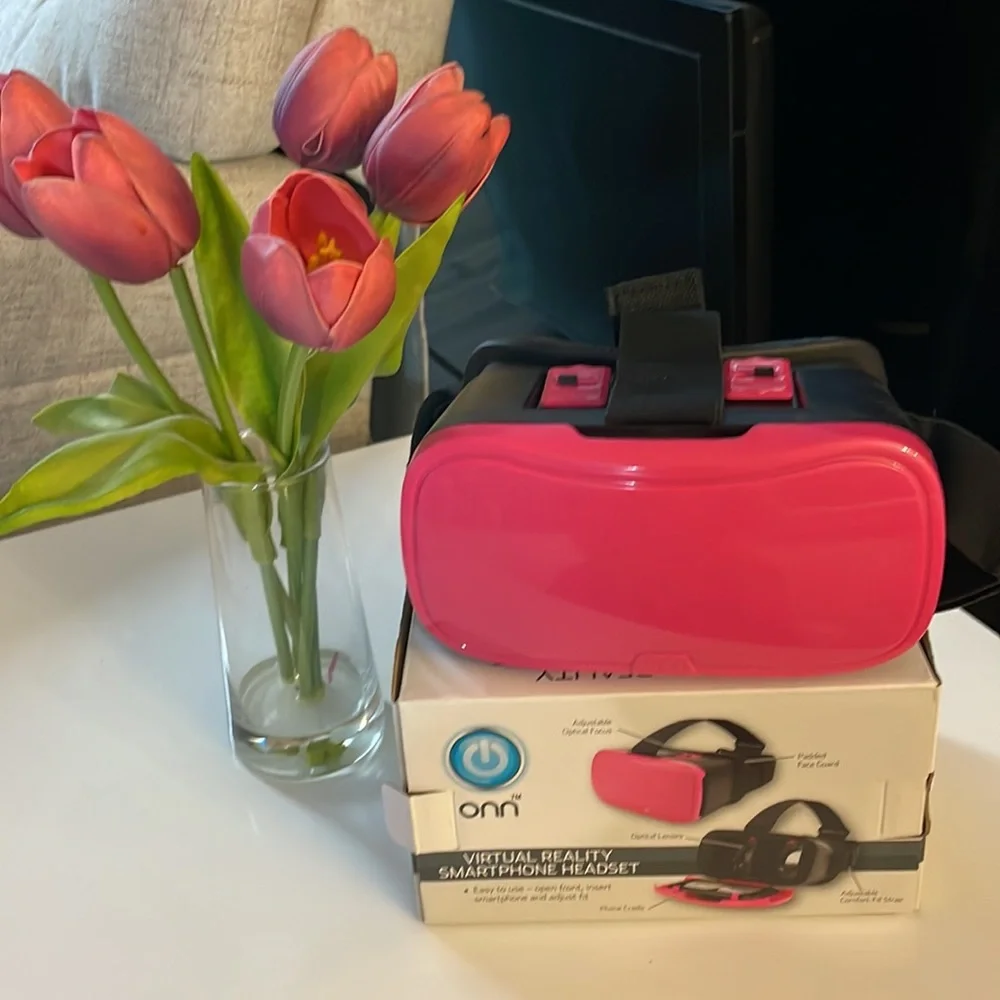 ONN VR Smartphone Headset Virtual Reality. up to 6in phones (RED)